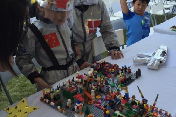 Telling Stories with LEGO in China