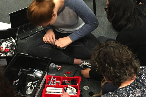 Robotics Education at Tufts University (Fall 2015)