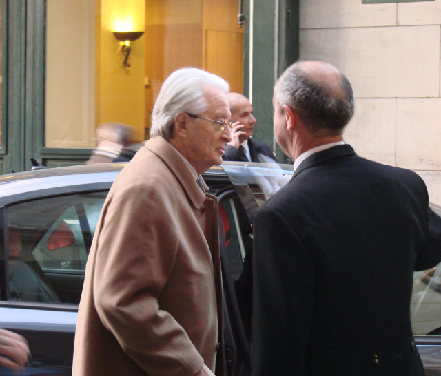 Roland Dumas, former foreign minister, arrives at the Constitutional Council, Paris, France, for an anniversary ceremony, on Mar. 5, 2009. Flickr/Creative Commons, Jean-Pierre Dalbéra.