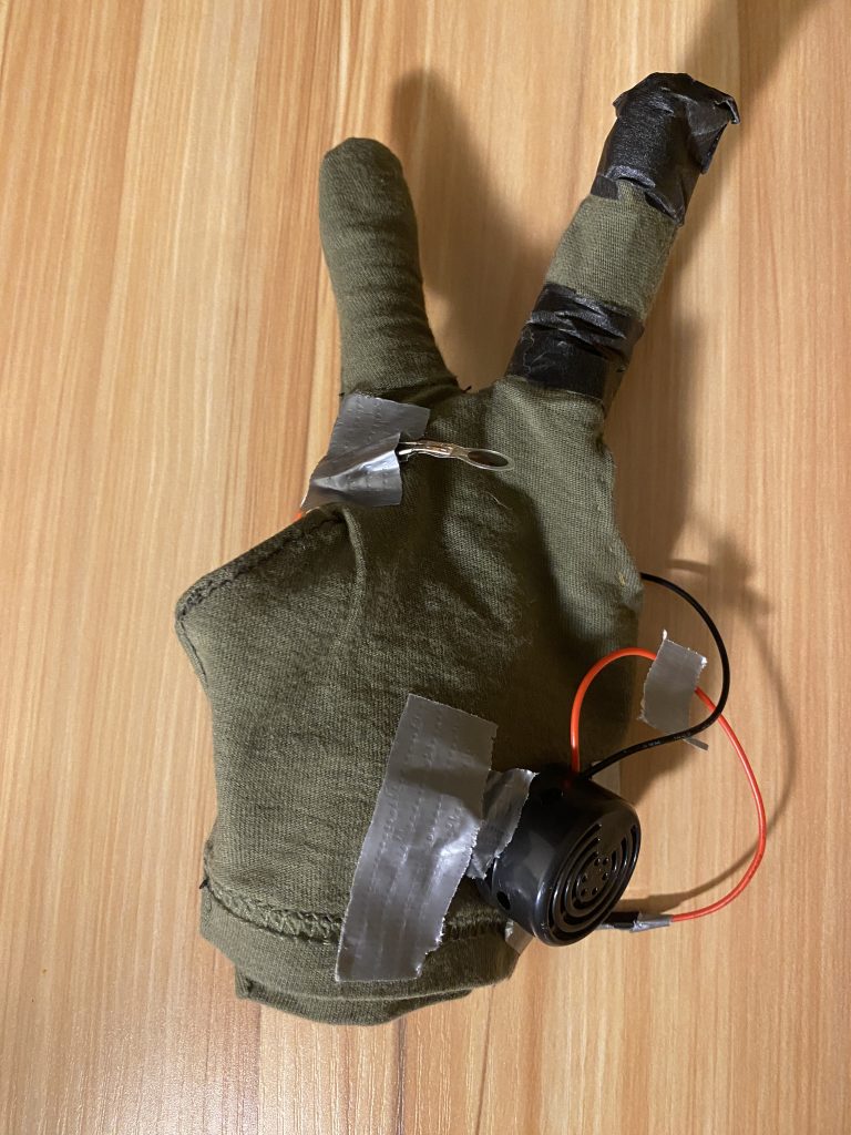 Photo of front view of the assembled device.