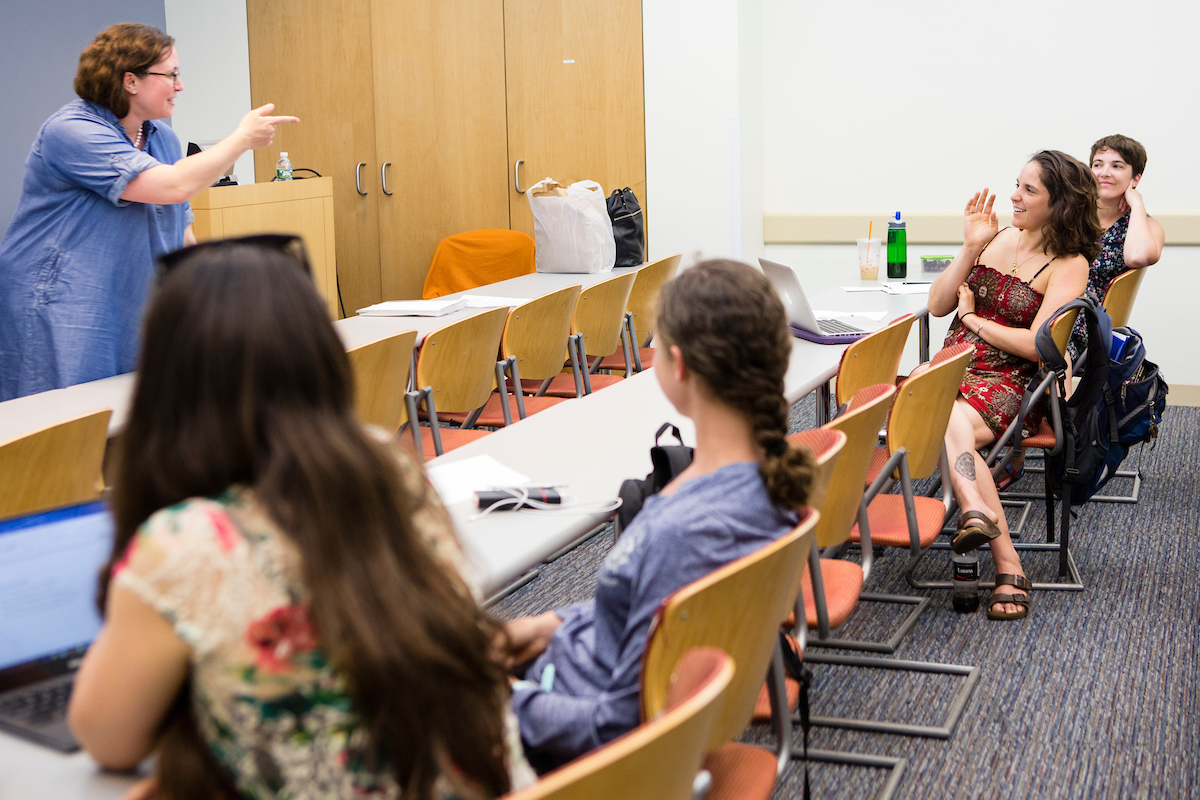 Jessica Deckinger teaches a nutrition and entrepreneurship class at Tufts' Health Sciences Campus on June 13, 2017. (Anna Miller/Tufts University)