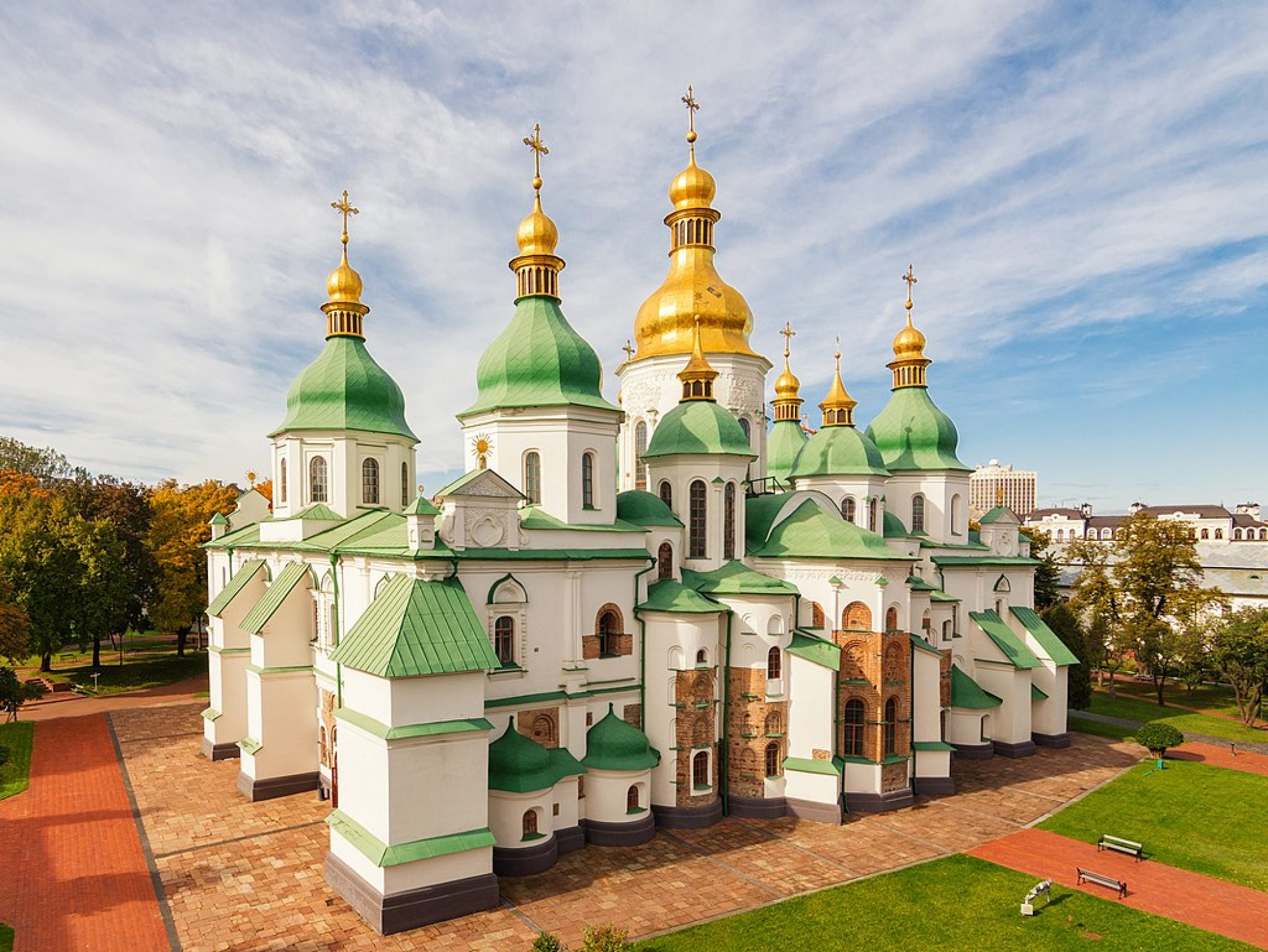 Ukraine: Connected Histories and Vibrant Cultures